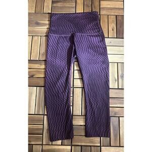 Lululemon Athletica Crop Leggings Size 4, Burgundy/Black